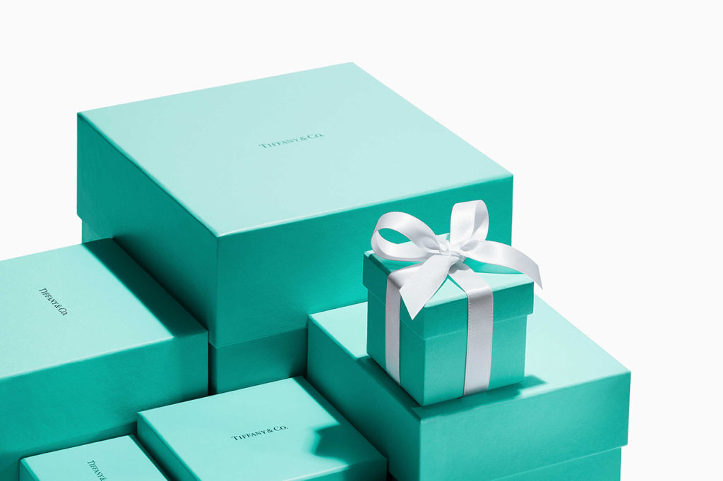 Tiffany \u0026 Co. - Luxury packaging done 