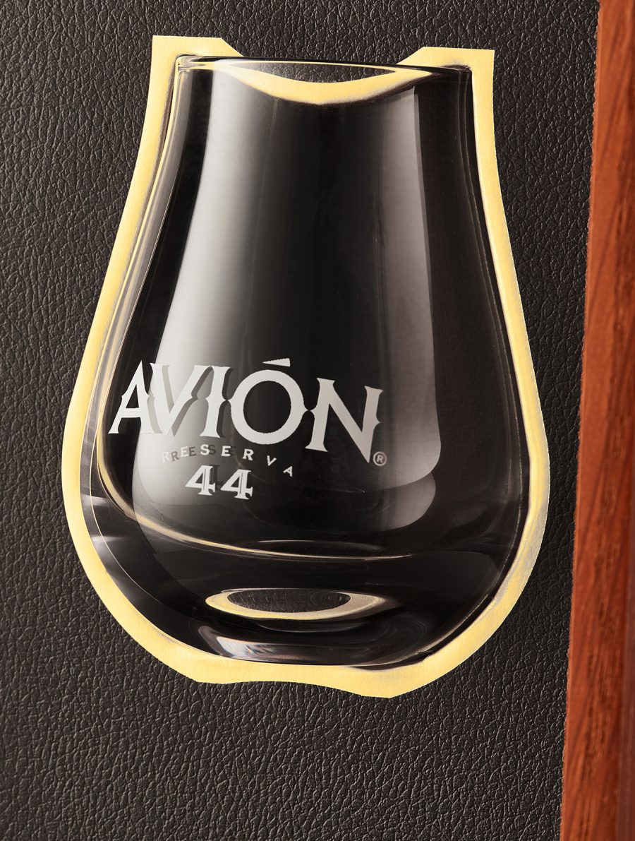 Avion Reserva 44_Glass
